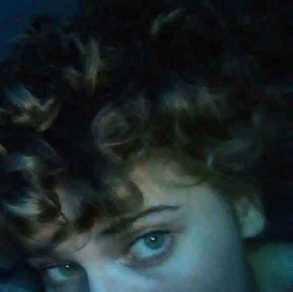 Meet your Posher, Hailey - Picture 1 of 1